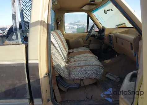 1988 Ford F250 from USA, damaged, VIN 1FTHF26H5JNB51074